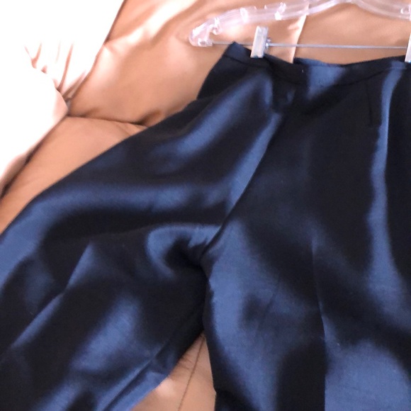 Vintage black women’s tuxedo with Cumberbund - Picture 12 of 13